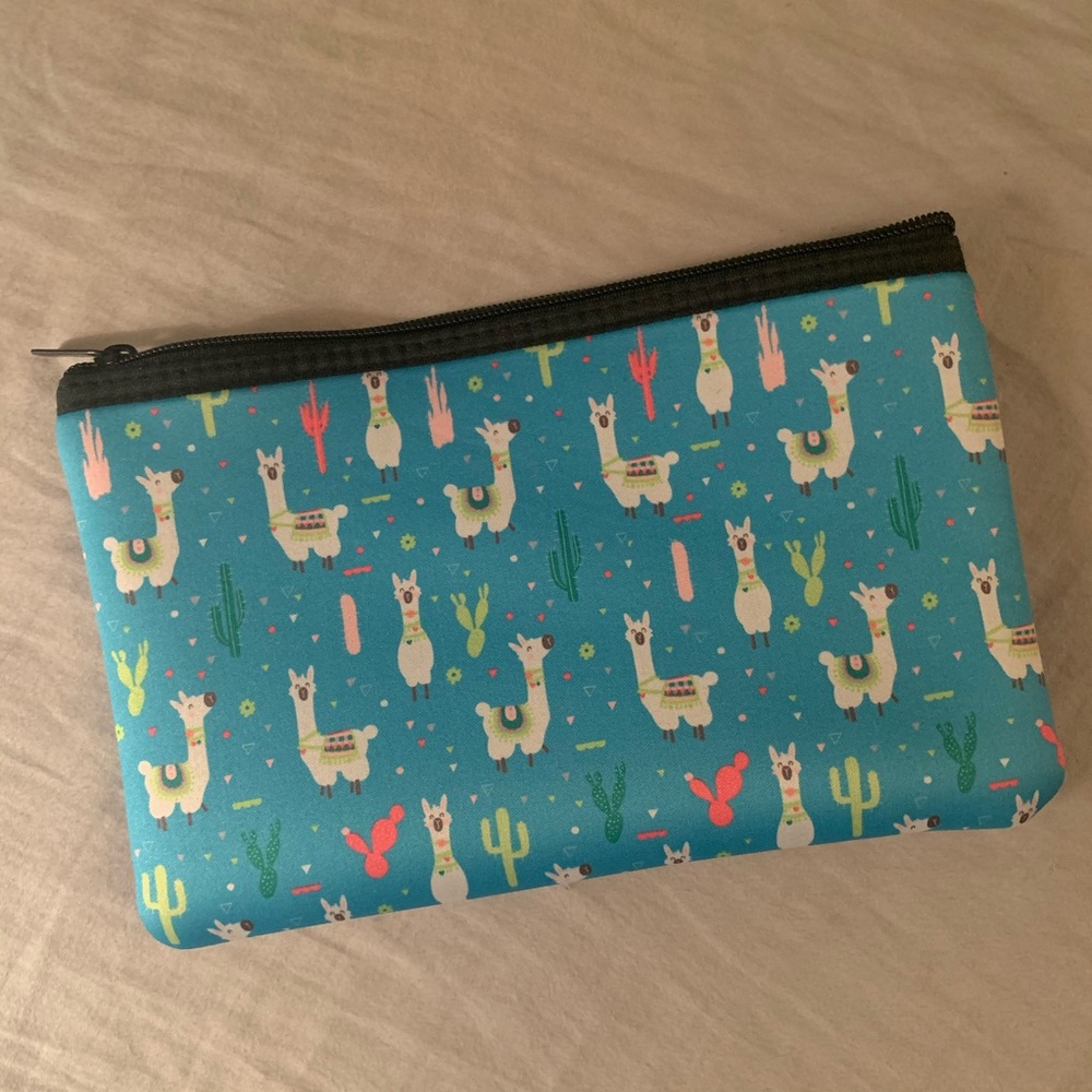 Make up bag 🦙